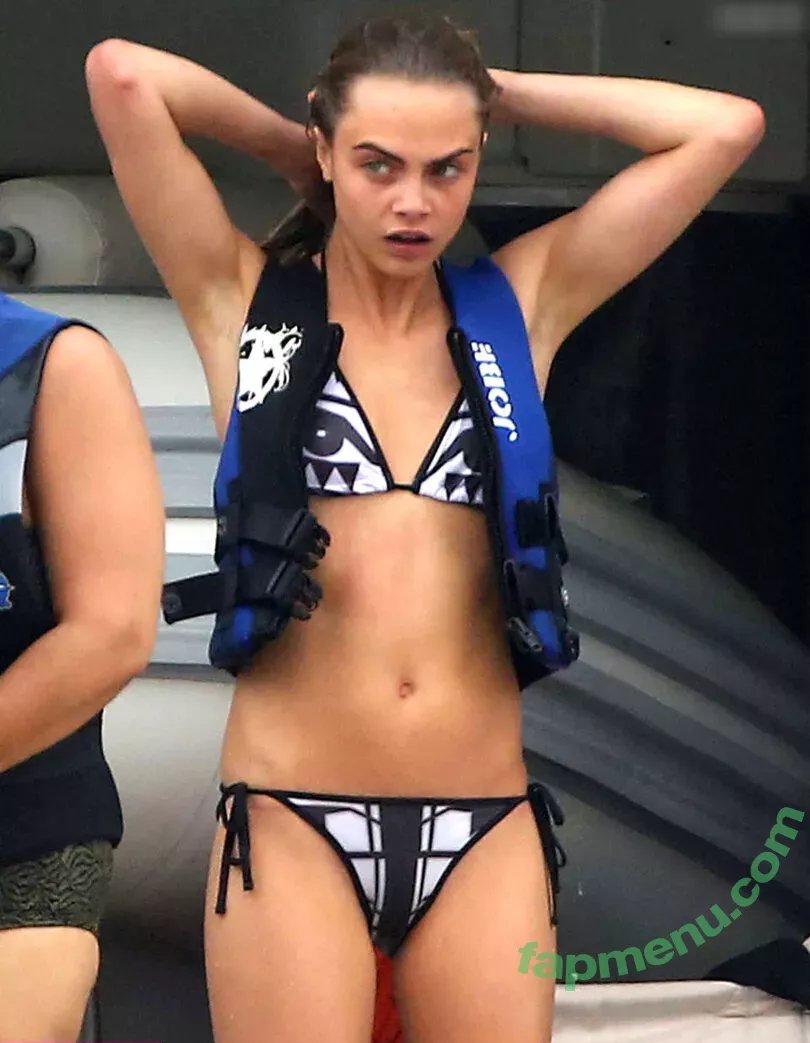 Cara Delevingne nude photo #2165 (CaraDelevingneOfficialPage / caradelevingne)
