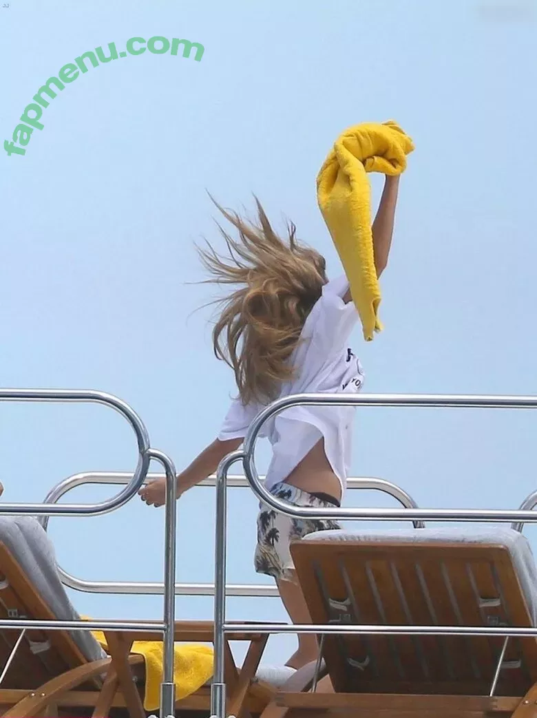 Cara Delevingne nude photo #2177 (CaraDelevingneOfficialPage / caradelevingne)