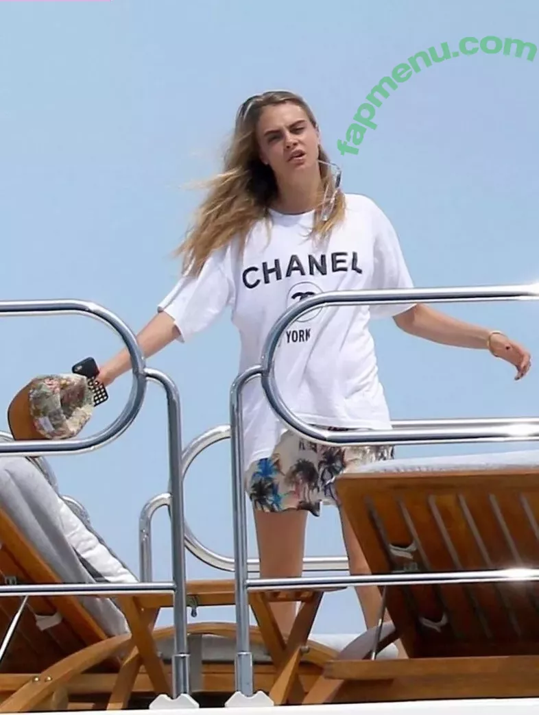 Cara Delevingne nude photo #2181 (CaraDelevingneOfficialPage / caradelevingne)
