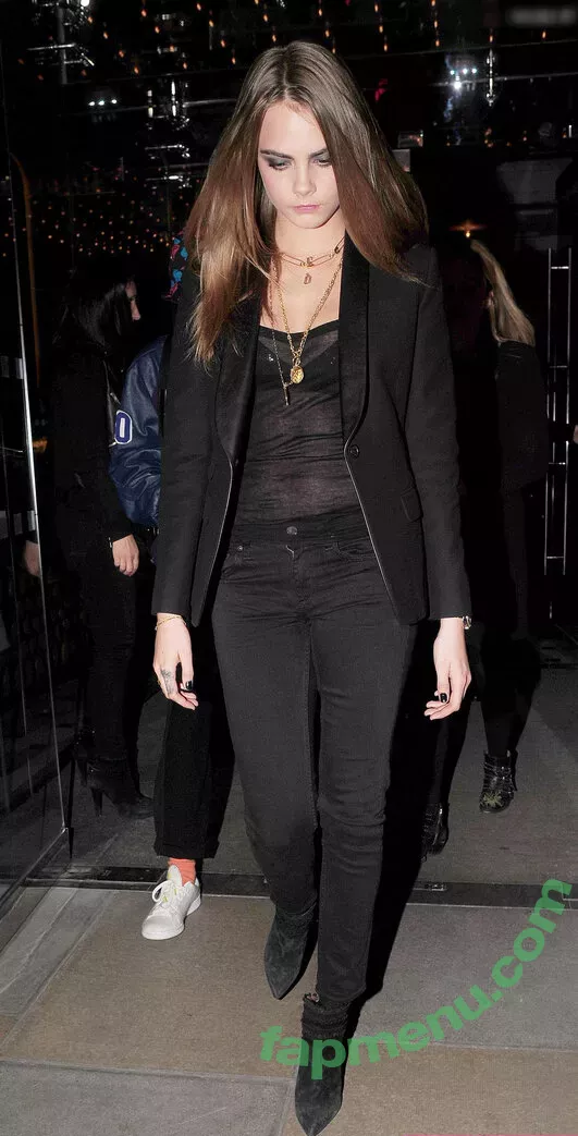 Cara Delevingne nude photo #2272 (CaraDelevingneOfficialPage / Caradelevingne)