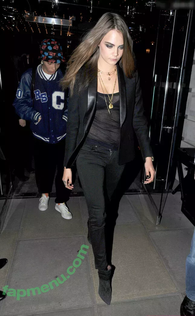 Cara Delevingne nude photo #2273 (CaraDelevingneOfficialPage / Caradelevingne)