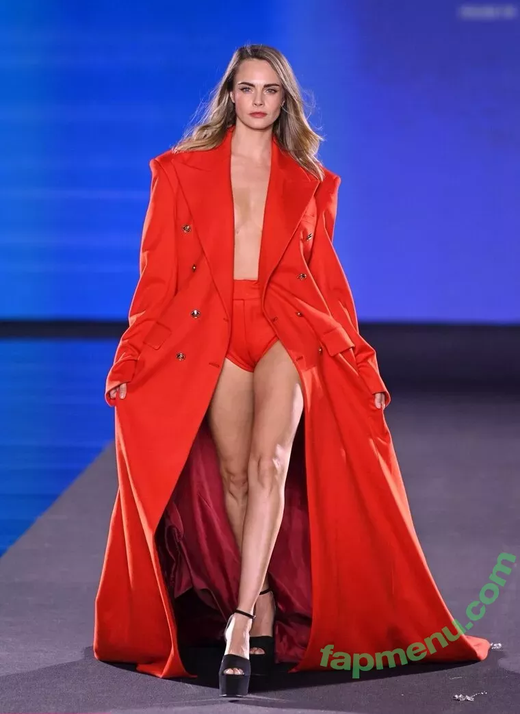 Cara Delevingne nude photo #2323 (CaraDelevingneOfficialPage / Caradelevingne)