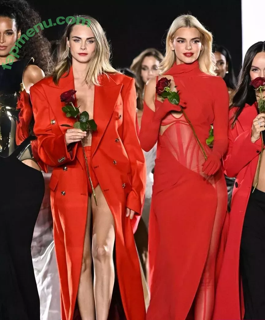 Cara Delevingne nude photo #2342 (CaraDelevingneOfficialPage / Caradelevingne)