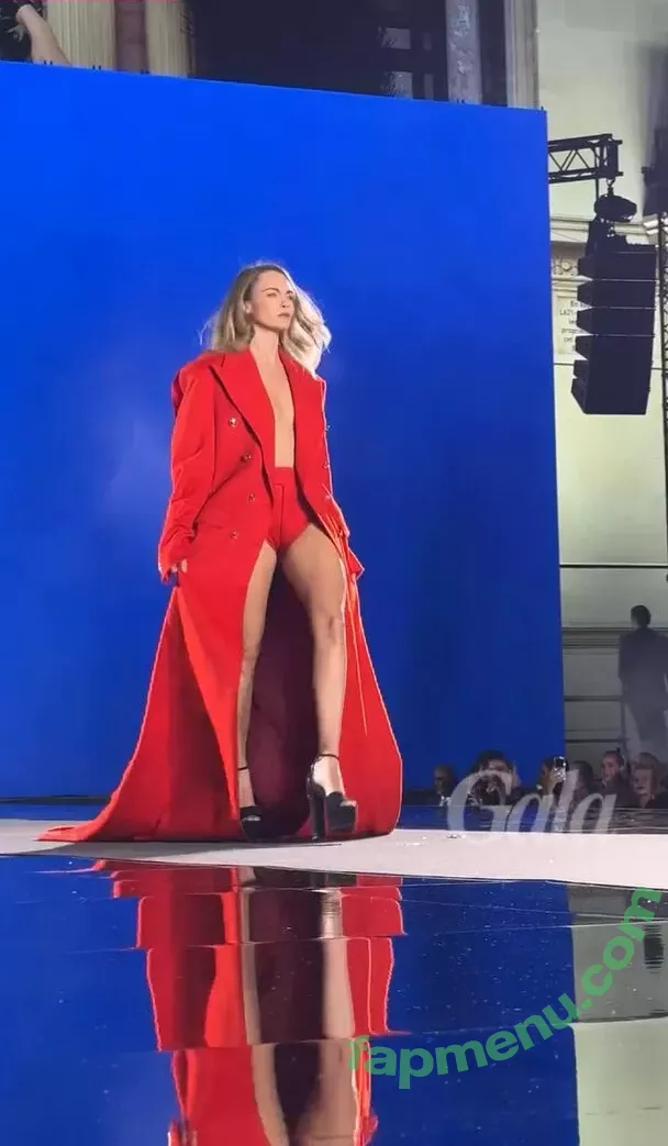 Cara Delevingne nude photo #2352 (CaraDelevingneOfficialPage / Caradelevingne)