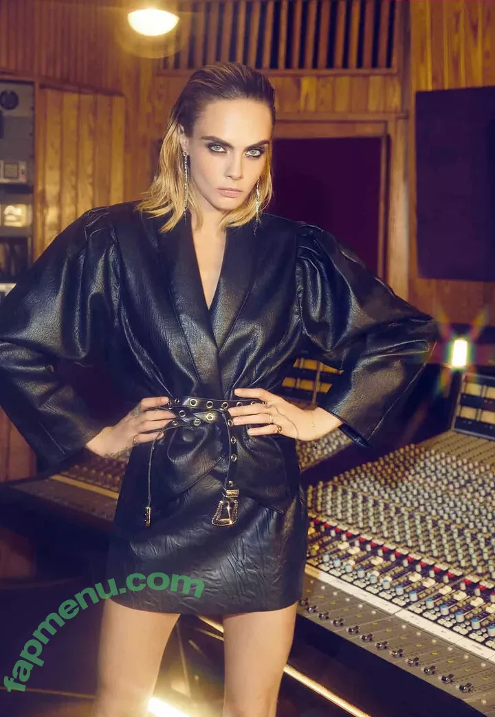 Cara Delevingne nude photo #2367 (CaraDelevingneOfficialPage / Caradelevingne)