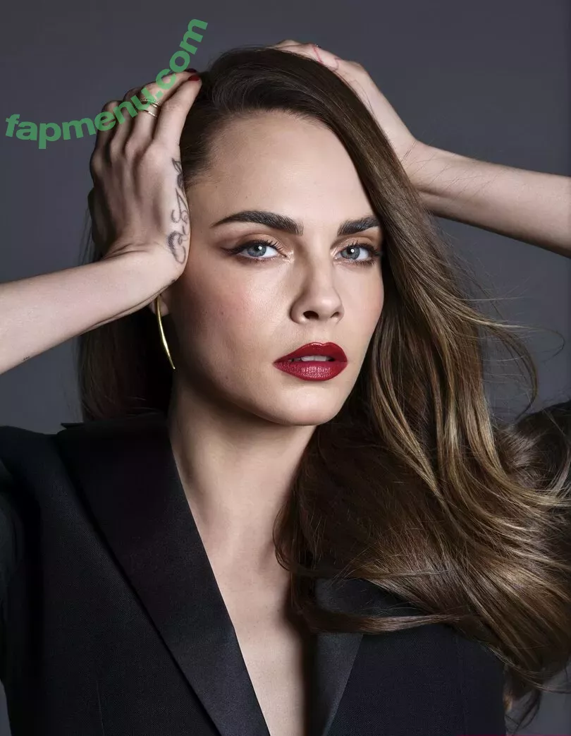 Cara Delevingne nude photo #2375 (CaraDelevingneOfficialPage / Caradelevingne)