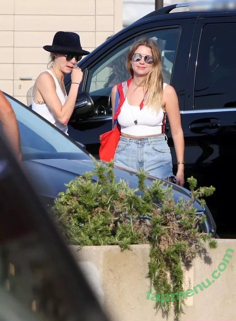 Cara Delevingne nude photo #2434 (CaraDelevingneOfficialPage / Caradelevingne)