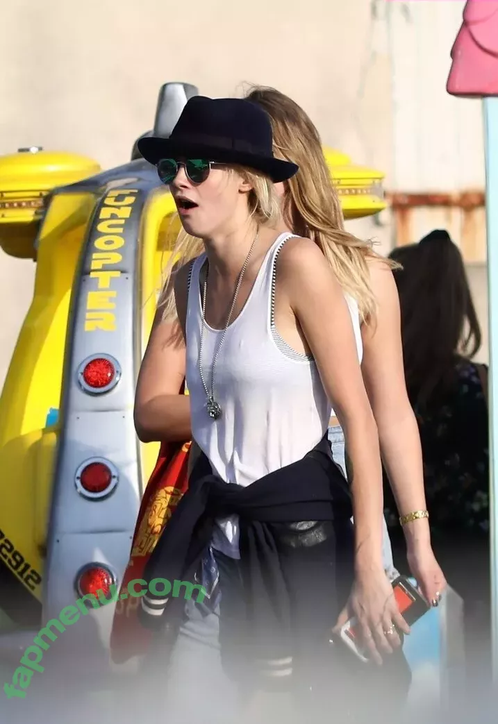 Cara Delevingne nude photo #2440 (CaraDelevingneOfficialPage / Caradelevingne)