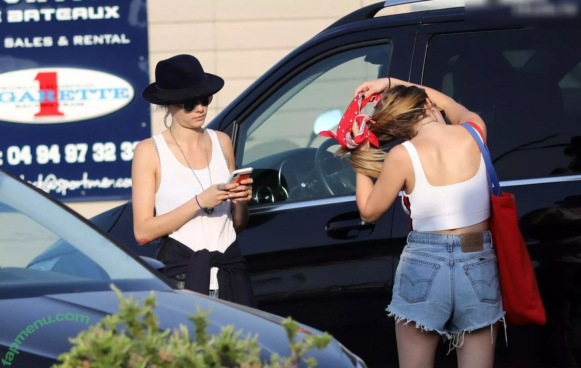 Cara Delevingne nude photo #2447 (CaraDelevingneOfficialPage / Caradelevingne)