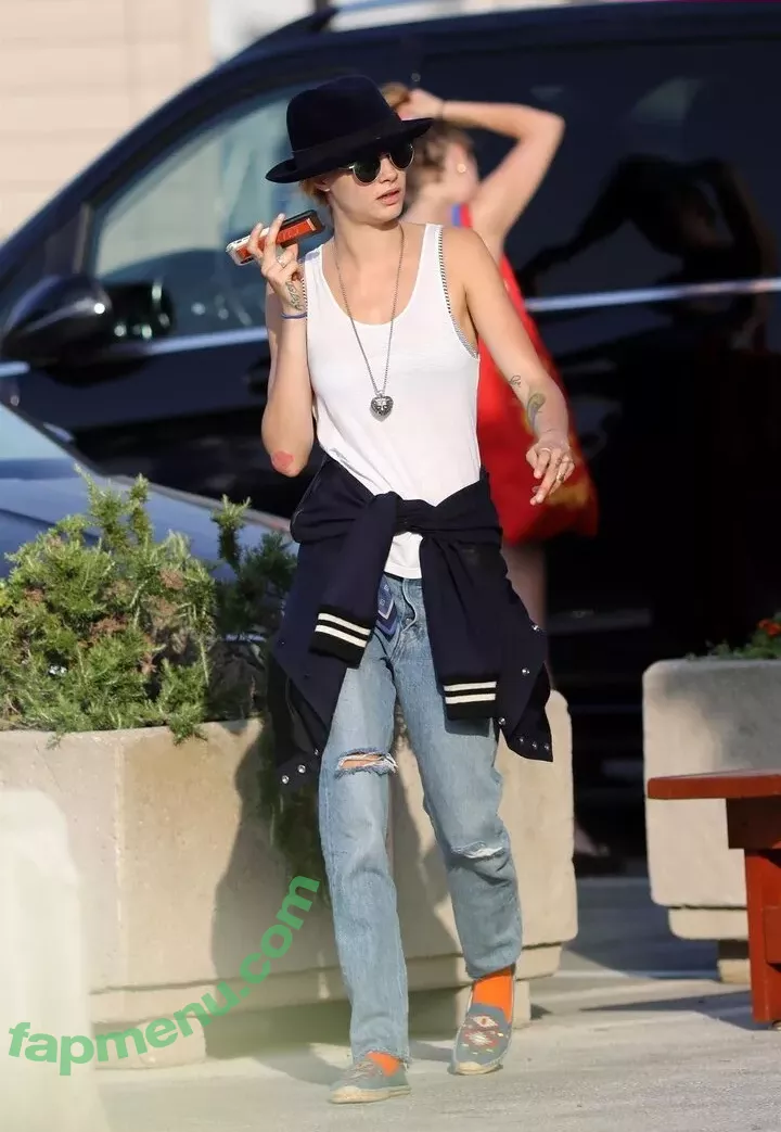 Cara Delevingne nude photo #2448 (CaraDelevingneOfficialPage / Caradelevingne)