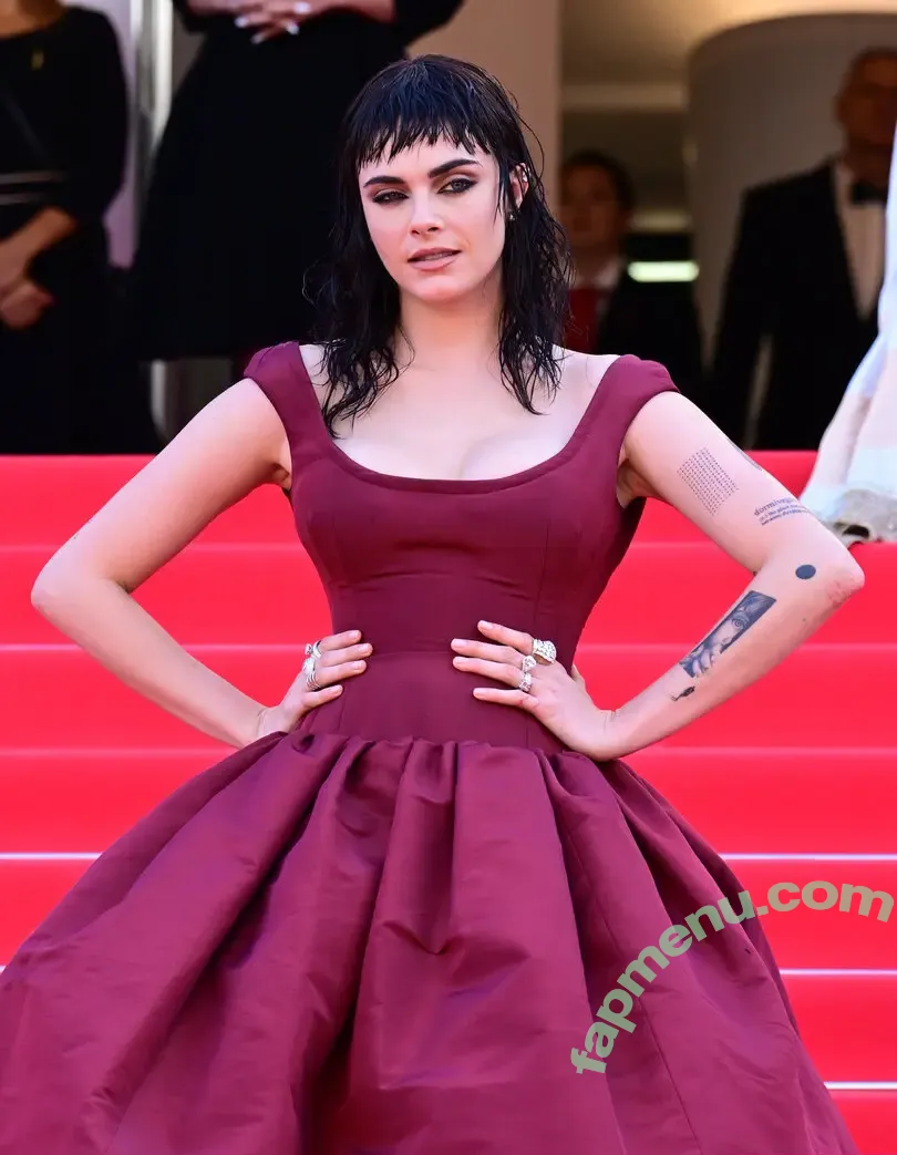 Cara Delevingne nude photo #2787 (caradelevingne)