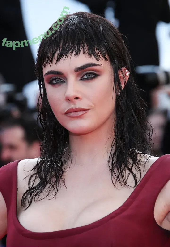 Cara Delevingne nude photo #2792 (caradelevingne)