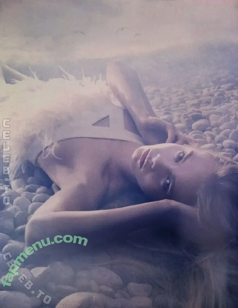 Cara Delevingne nude photo #2863 (CaraDelevingneOfficialPage / Caradelevingne)