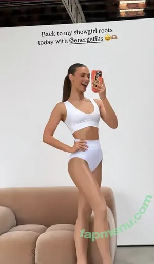 Cara Ellis / caralellis nude photo #0018