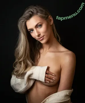 Cara Ellis / caralellis nude photo #0025