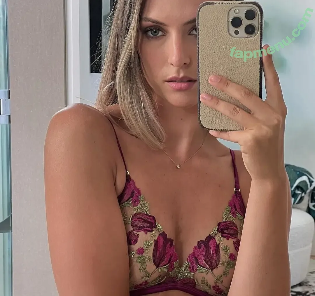 Cara Ellis nude photo #0023 (caralellis)