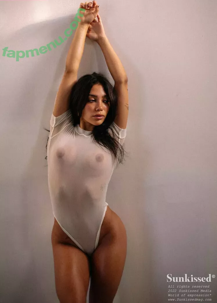 Caracoc0 nude photo #0004 (Chloefanzii)