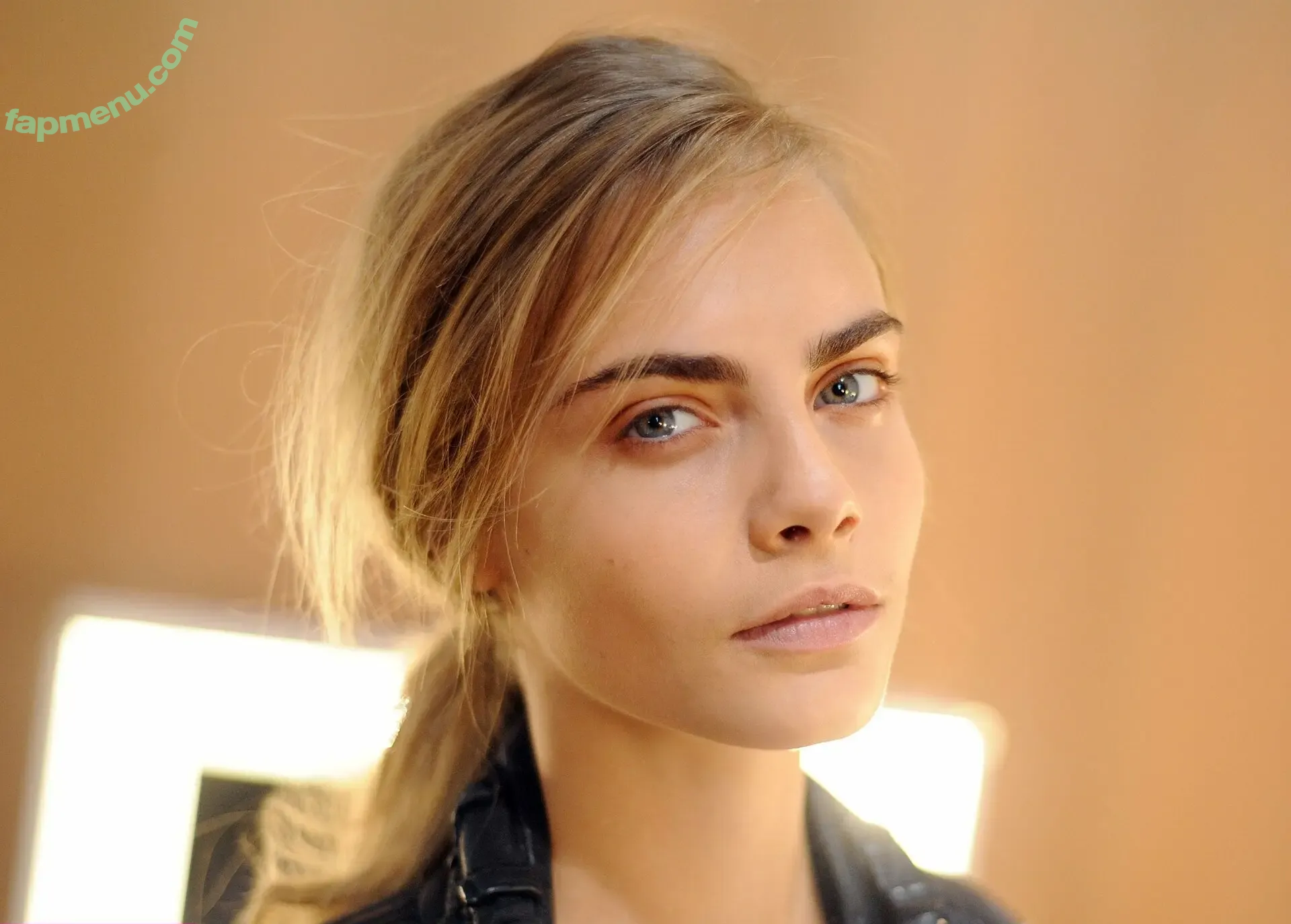 caradelevingne nude photo #0008 (caradelevingne)