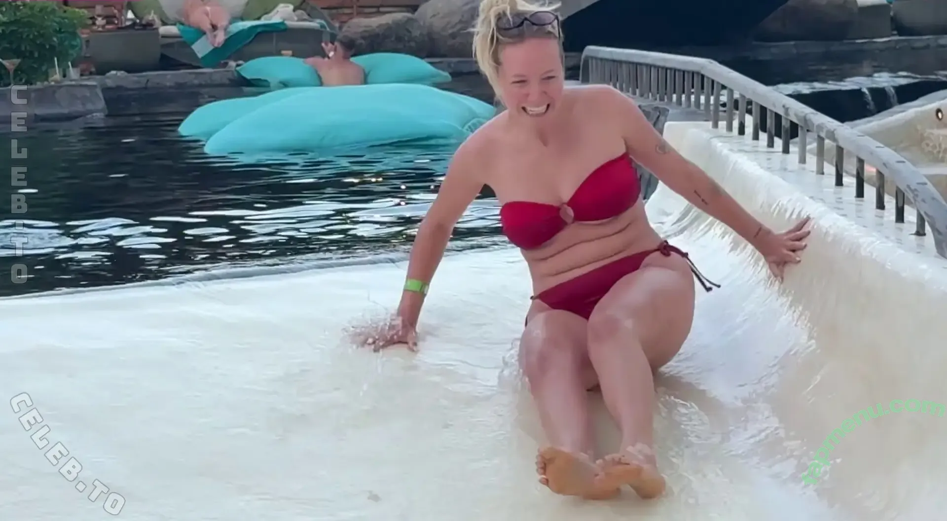 Caramella nude photo #0033 (caramellakimm / kimcaramella)