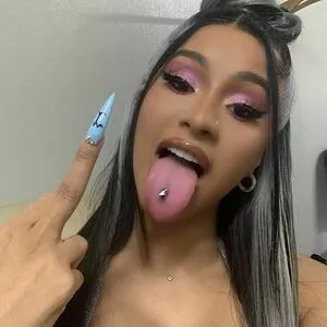 Cardi B / iamcardib nude photo #0180