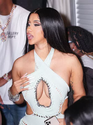 Cardi B / iamcardib nude photo #0193