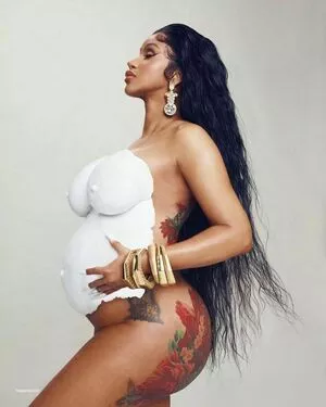 Cardi B / iamcardib nude photo #0212