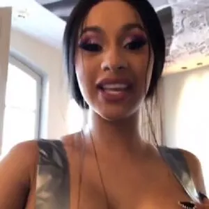 Cardi B / iamcardib nude photo #0384