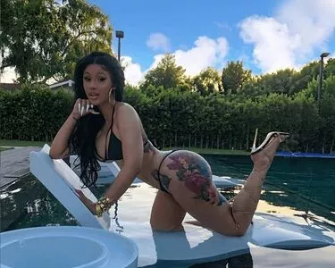 Cardi B / iamcardib nude photo #0497