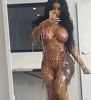 Cardi B / iamcardib nude photo #0574