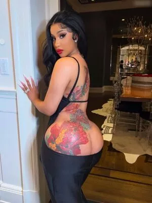 Cardi B / iamcardib nude photo #0622