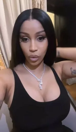 Cardi B / iamcardib nude photo #0687