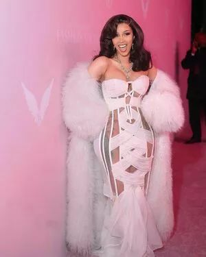 Cardi B / iamcardib nude photo #0717