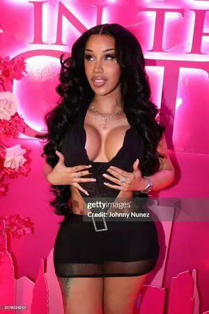 Cardi B / iamcardib nude photo #0731