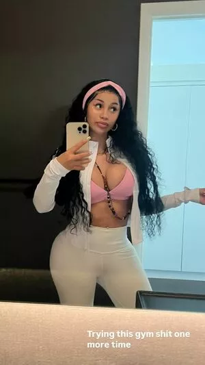 Cardi B / iamcardib nude photo #0866