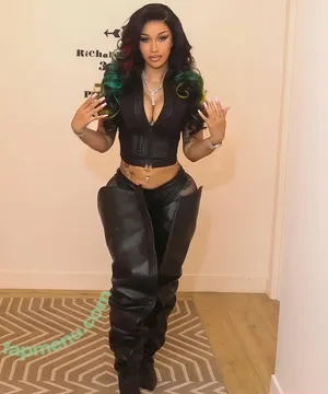 Cardi B / iamcardib nude photo #0974