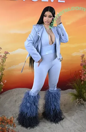 Cardi B / iamcardib nude photo #0983