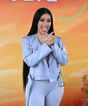 Cardi B / iamcardib nude photo #0984