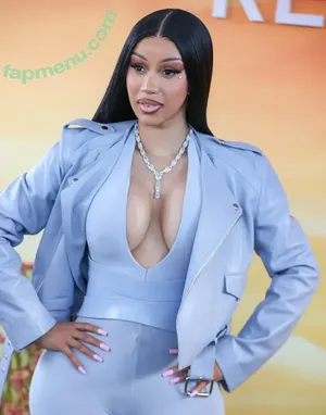 Cardi B / iamcardib nude photo #0998