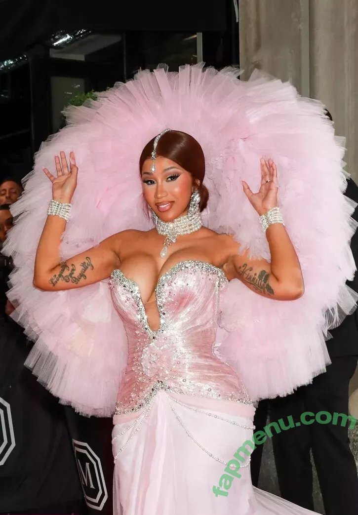 Cardi B nude photo #0164 (cardib / iamcardib)