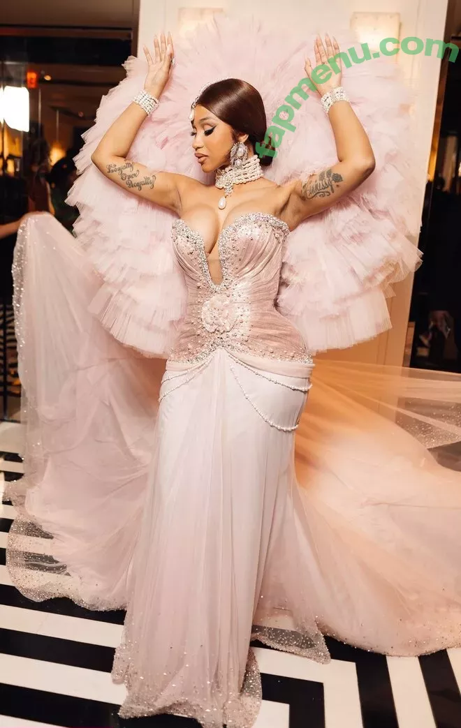 Cardi B nude photo #0167 (cardib / iamcardib)