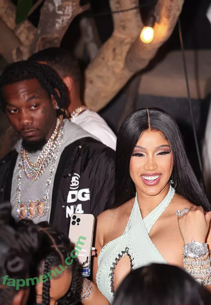 Cardi B nude photo #0188 (cardib / iamcardib)