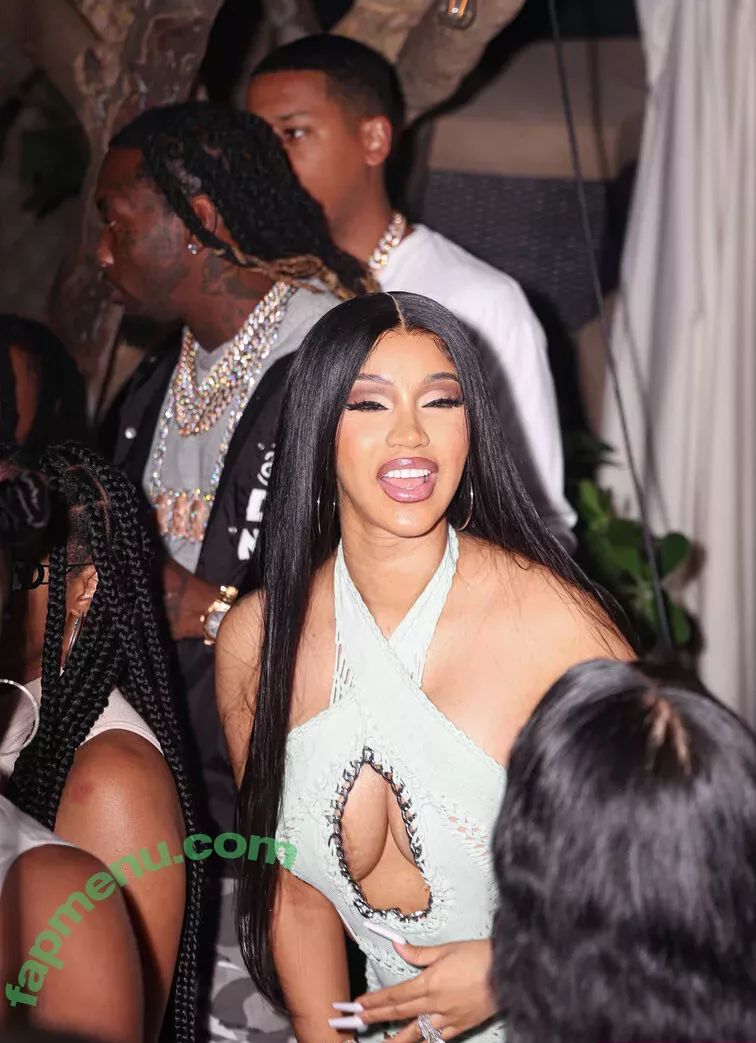 Cardi B nude photo #0189 (cardib / iamcardib)