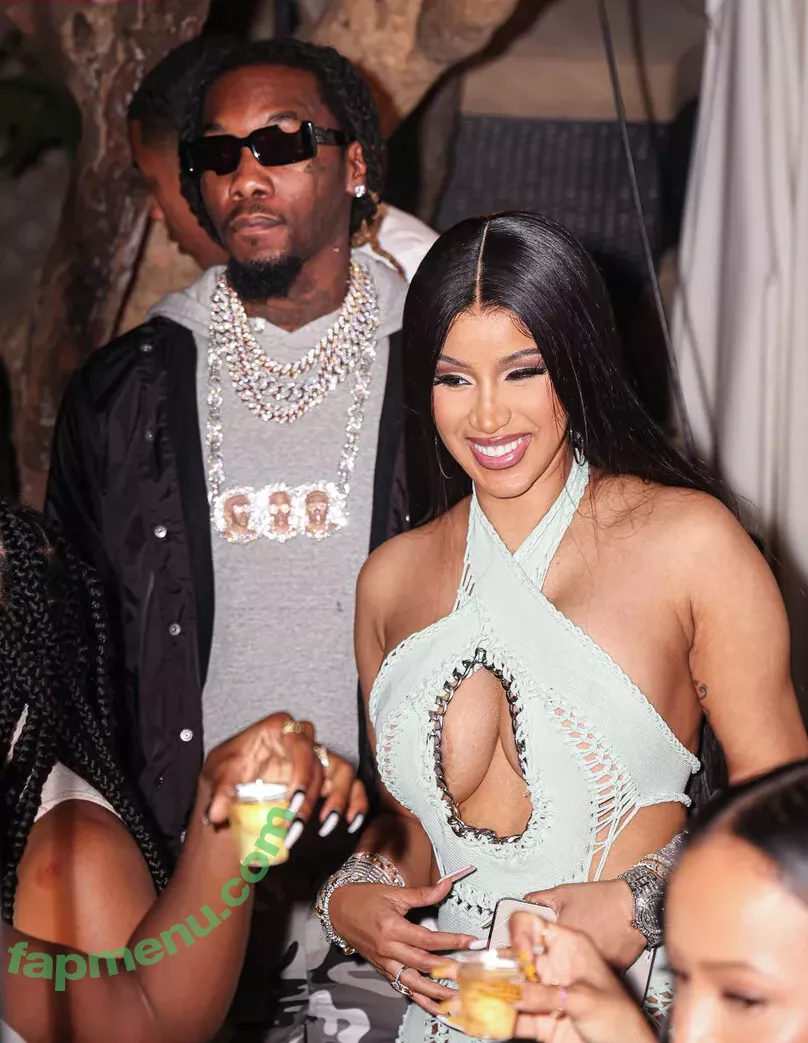 Cardi B nude photo #0196 (cardib / iamcardib)