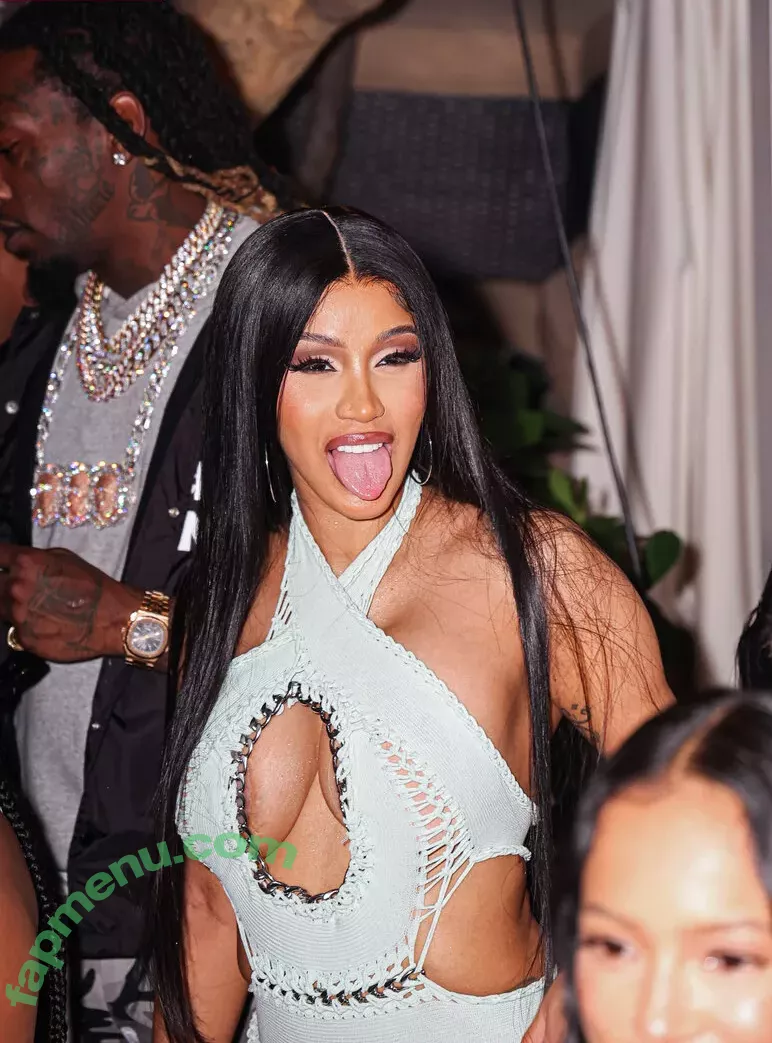 Cardi B nude photo #0201 (cardib / iamcardib)