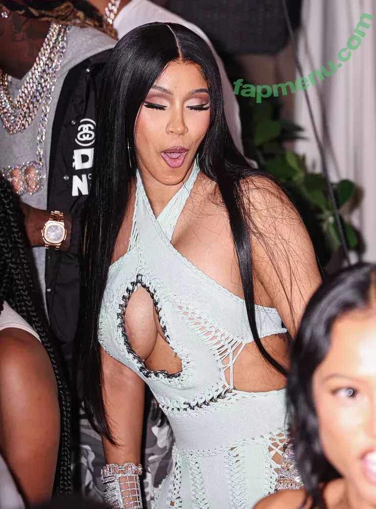Cardi B nude photo #0202 (cardib / iamcardib)