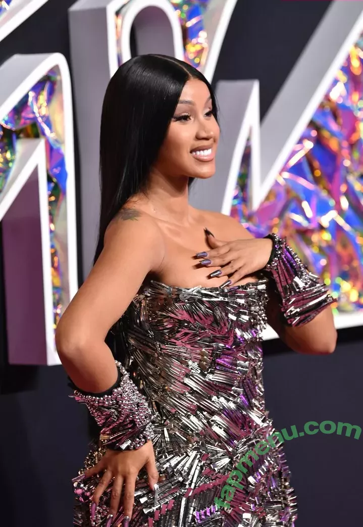 Cardi B nude photo #0262 (iamcardib)