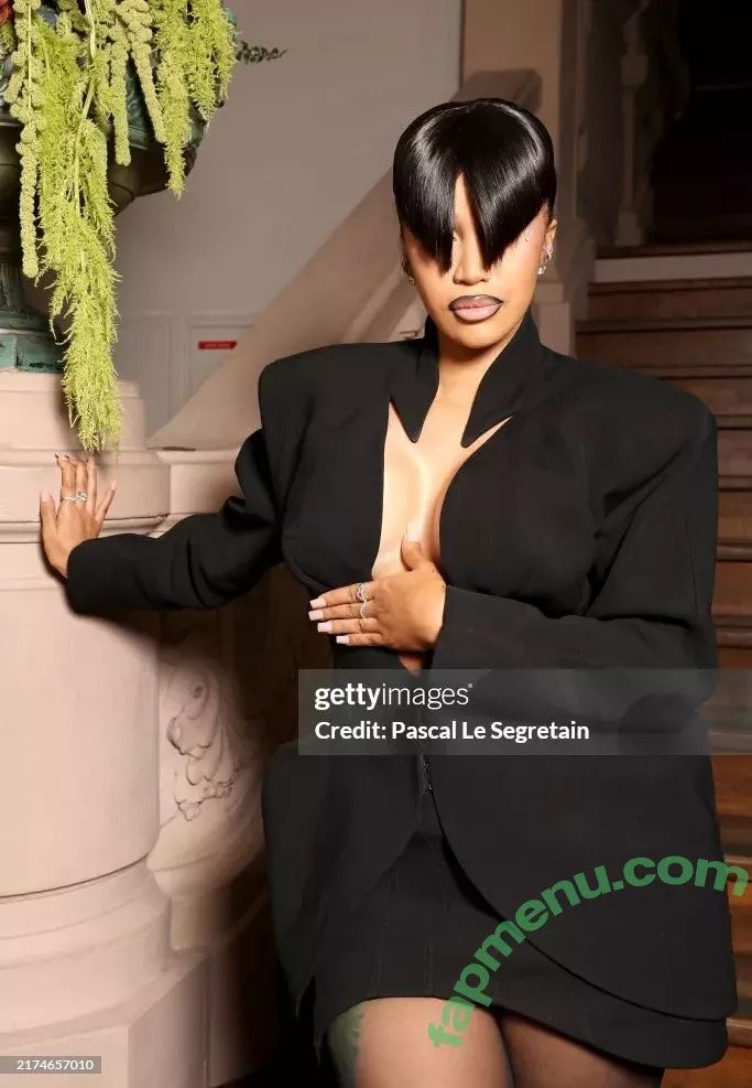 Cardi B nude photo #0651 (iamcardib)