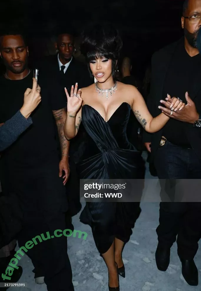 Cardi B nude photo #0656 (iamcardib)