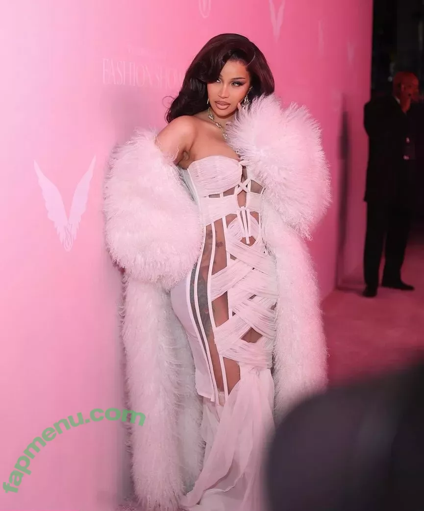 Cardi B nude photo #0713 (iamcardib)