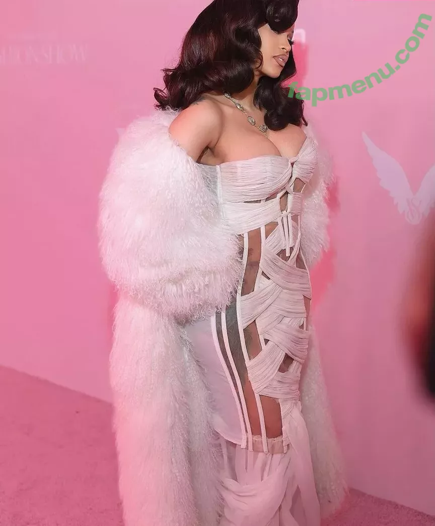 Cardi B nude photo #0714 (iamcardib)